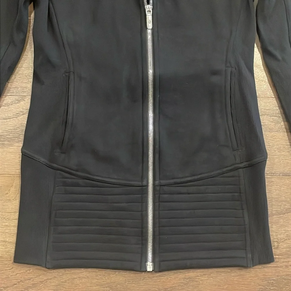 Lululemon Black Zip Up Sweatshirt - Size 4